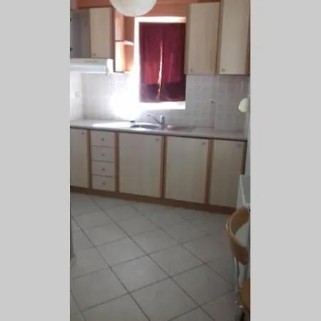 Apartment κεντρικό στούντιο 250m σχεδόν από την παράλια.