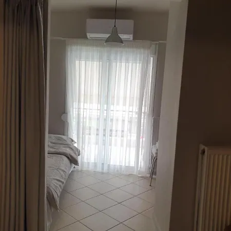 κεντρικό στούντιο 250m σχεδόν από την παράλια. * Vólos