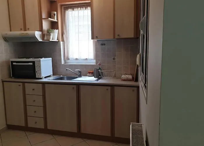 κεντρικό στούντιο 250m σχεδόν από την παράλια. Lägenhet