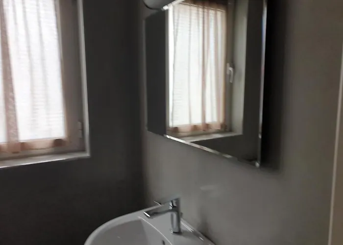 κεντρικό στούντιο 250m σχεδόν από την παράλια. * Volos