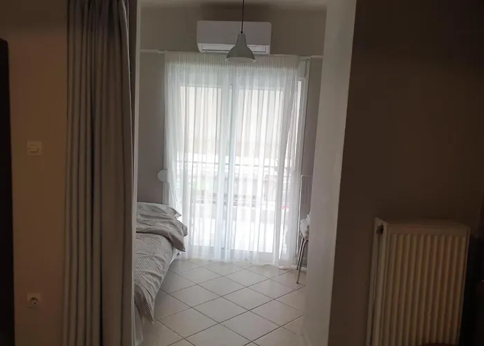 κεντρικό στούντιο 250m σχεδόν από την παράλια. * Vólos